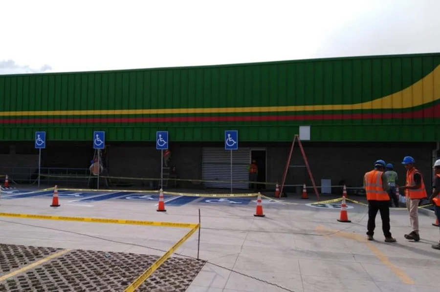 Señalización Vial en Supermercados El Salvador – MMVial